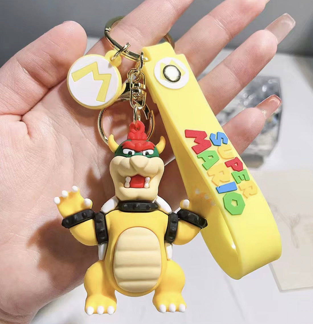 Super Mario Keychain Browser (Super Mario Label)- Yellow
